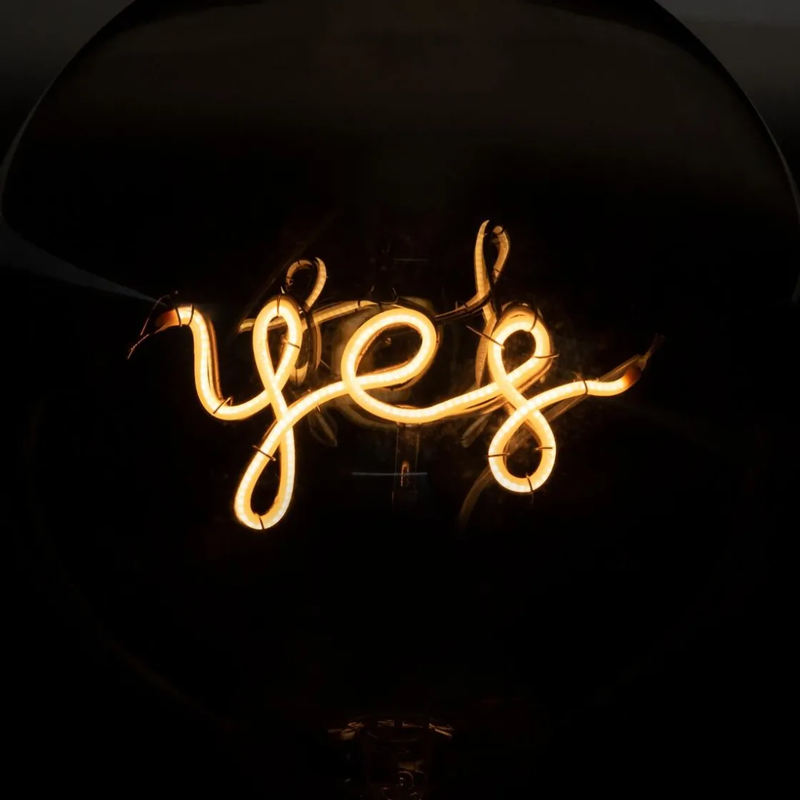 ATMOSPHERA Ampoule LED "Yes" Hot